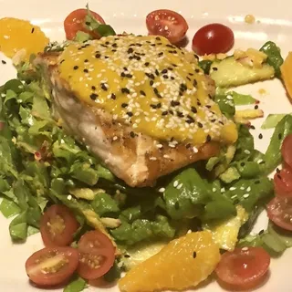 Grilled Salmon Salad