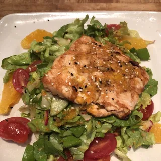 Grilled Salmon Salad