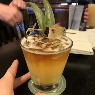 dessert, drink