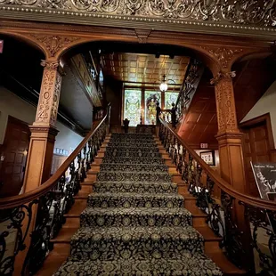 Interior - 1st floor staircase