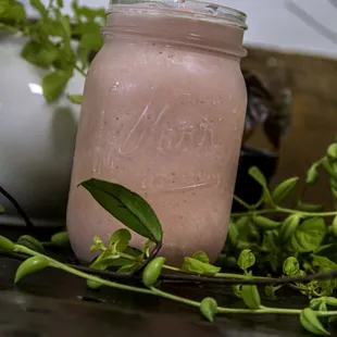 A summer favorite: Strawberry lemonade smoothie!