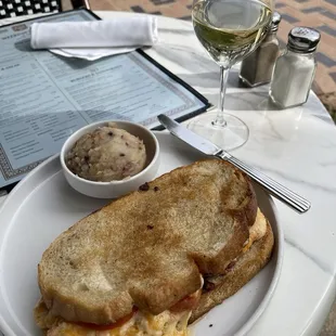 Grilled Pimento Cheese &amp; Tomato