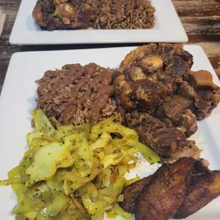 Oxtail and rice &amp; peas (+ cabbage and plantain)