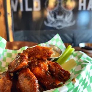 bbq wings, fried chicken, food, chicken wings, chicken wings and fried chicken, poultry, chicken, bbq chicken, fried chicken wings
