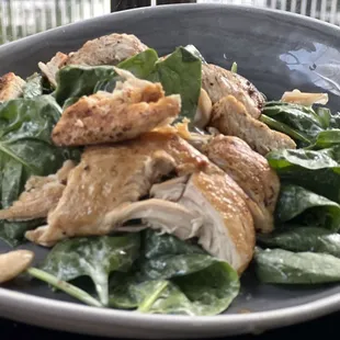 Wildflower salad with chicken