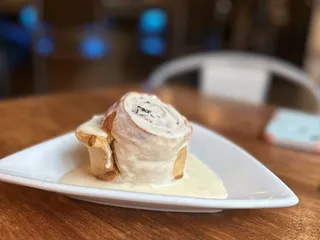 Cozy's Cafe & Pub