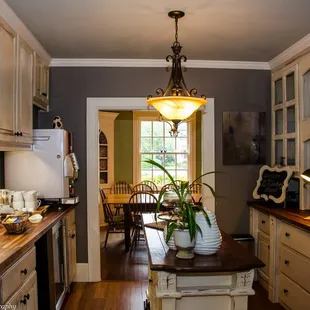 Kitchen Buffet area