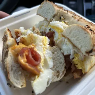 Bagel breakfast sandwich