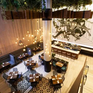 sushi and sashimi, interior