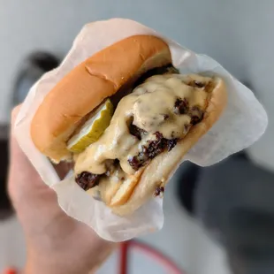 Double cheeseburger
