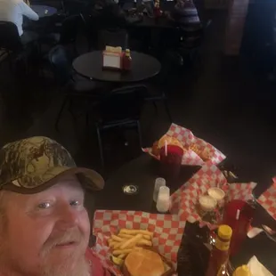 Stopped in to the wind mill tavern had the Swayze tenderloin good service Fabolous atmosphere i'll be back because it's what I do check 1-2