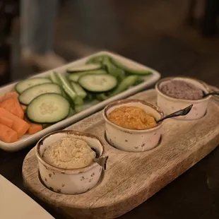 Hummus with Warm Naan