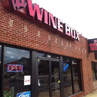 the front of the wine box