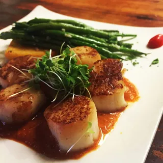 Pan Seared Diver Sea Scallops