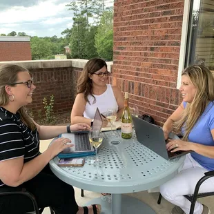 Outdoor seating! This is the perfect place for a business &quot;meeting&quot;.