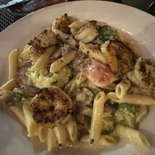 Primavera with blackened shrimp