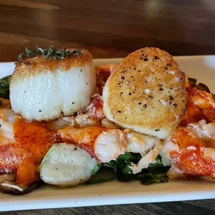 Scallops with Lobster