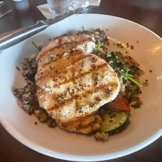 Grilled Chicken Quinoa Bowl