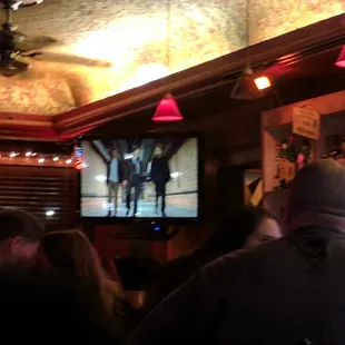 SVU on the TV all nightttt