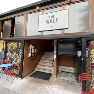 Main entry off Piedmont Ave.