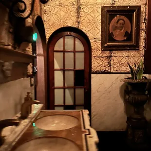ramen and noodles, interior