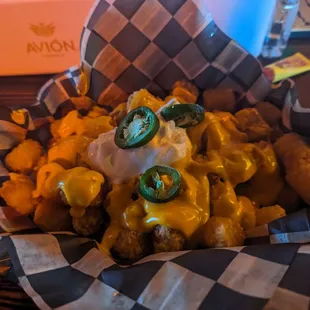 Got the loaded tots and had the bean chili on the side. 2/5