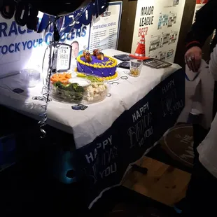 Birthday man 50th bday table.