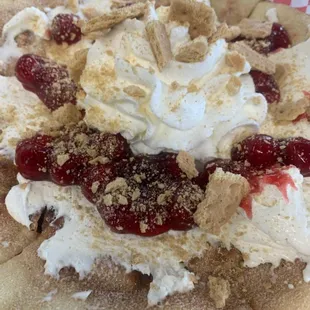 NY CHEESECAKE Dessert Pizza!