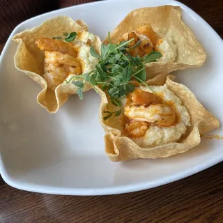 Shrimp with Cheesy Grits Tostada