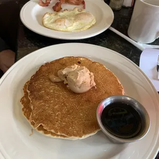 Apple cider pancakes