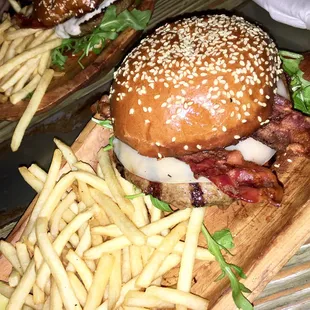 A damn good burger : )