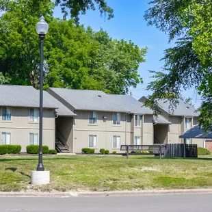 Exterior Apartment Building at The Woods of Eagle Creek