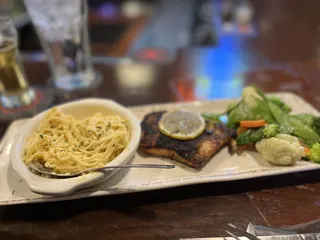 Grizzly's Wood-Fired Grill & Bar - Baxter