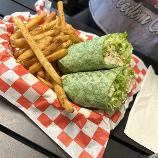 Chicken caesar wrap w fries