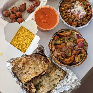 Sweet Potato Masala, Banana Pakora, Chicken Chili Momo, Samosa Chaat, Shikarni | Instagram: @telephonesmoothie