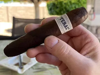 RJ'S Cigars