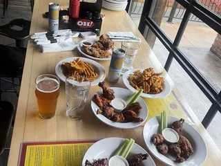 HI and DRY Bowling & Beer