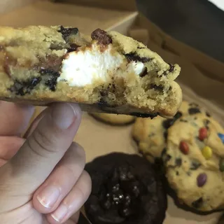 Marshmallow Carmel Stuffed Cookie