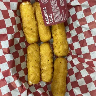 6 Fried Cheese Sticks