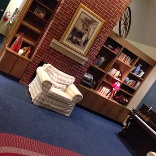 Opens 35 mins prior, nice, intimates waiting areas