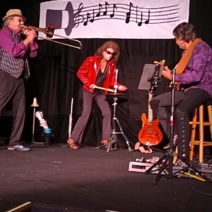 Cutting loose at THE MUSIC &amp; MAGIC ZONE show!   Standing ovations!  Joe Givan, Carol Massie &amp; Gary Conder- musicians, etc.