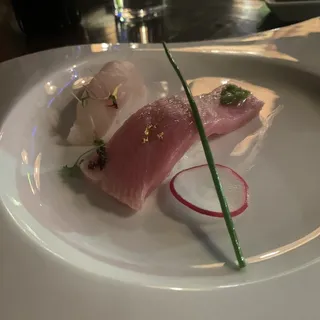 Hamachi - Nigiri (2 Pieces)