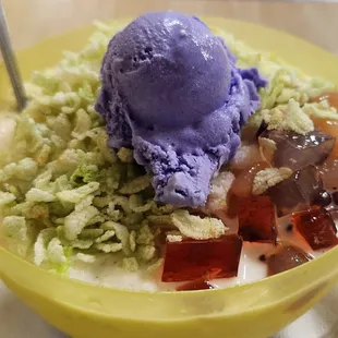 Halo Halo. Meh.