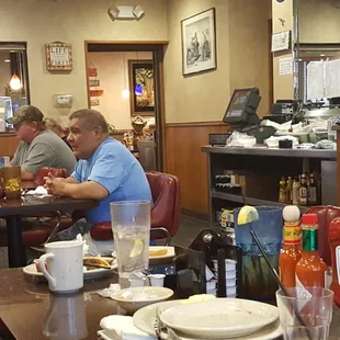 Saturday lunch Patrons