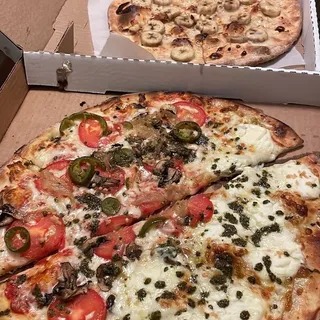 the hot veggie pizza