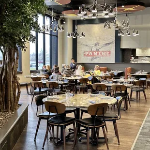 The decor in the dining room is modern, light and airy! I love that vibe!