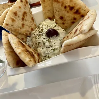 Tzatziki With Pita
