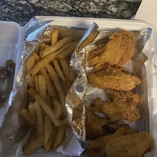 Lemon Pepper Wings with fries