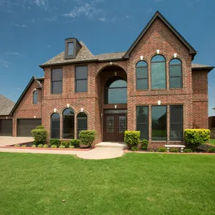 Double hung windows in a Sand Springs residence.