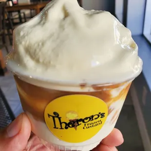 Small Vanilla Custard with Peanut Butter